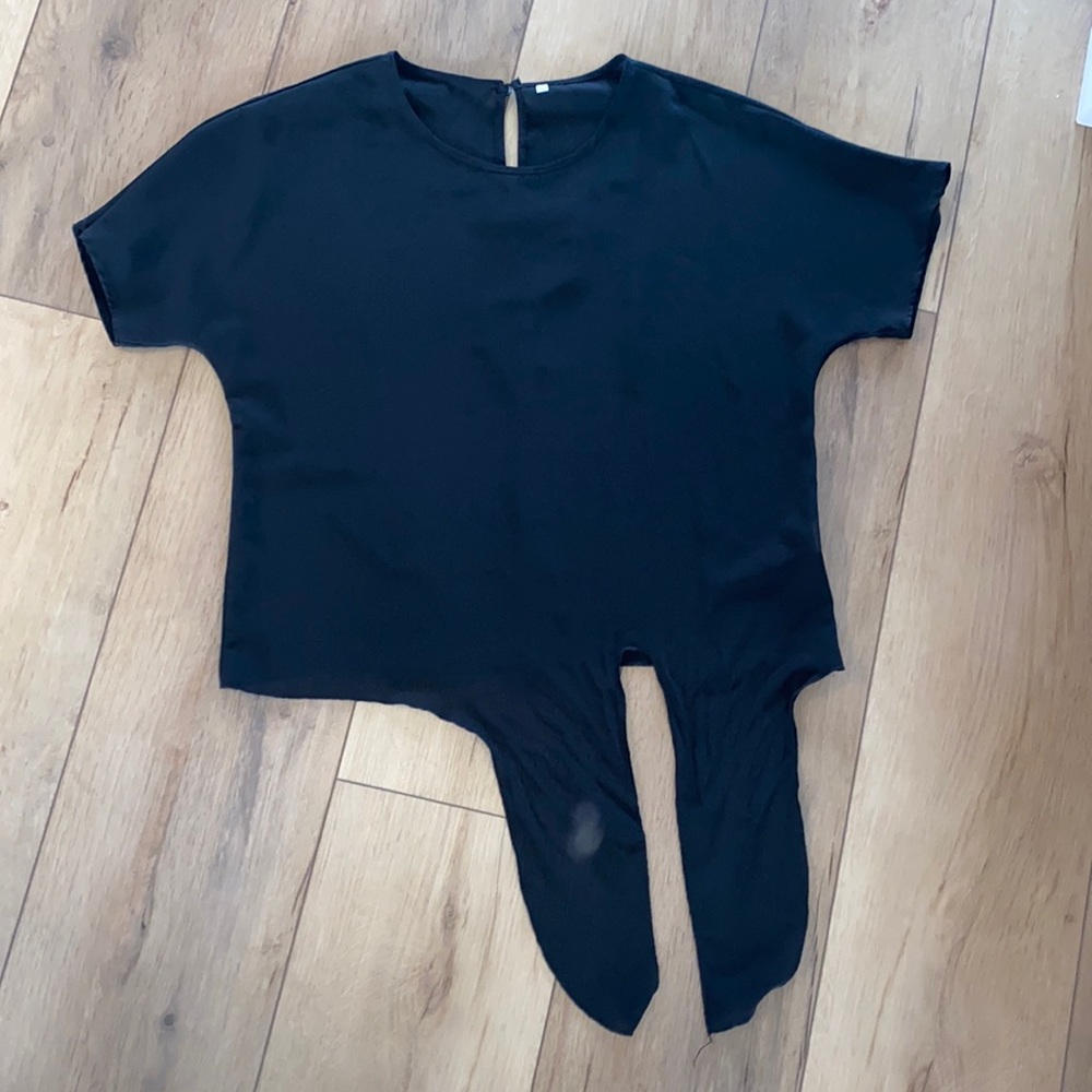 black short sleeve tie front blouse